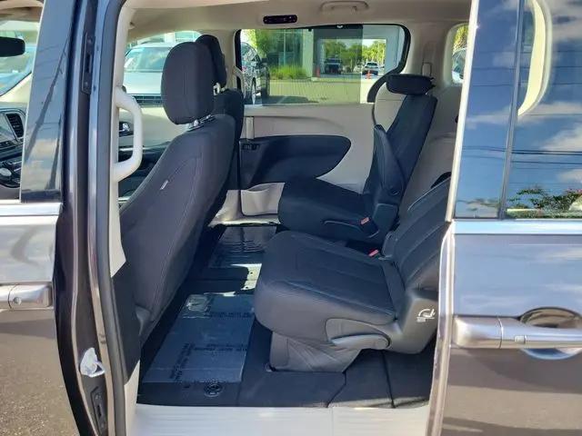 2021 Chrysler Pacifica Touring