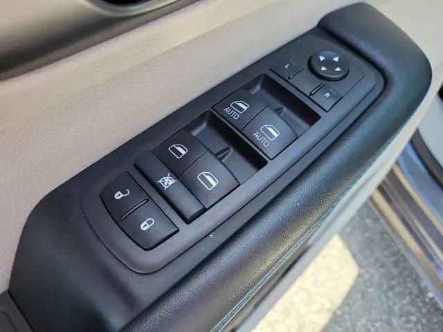 2021 Chrysler Pacifica Touring