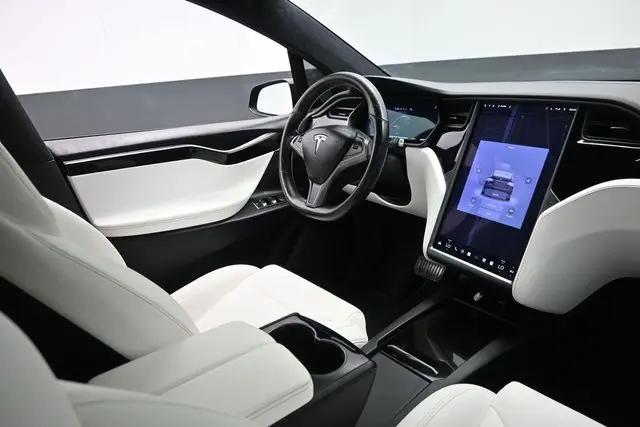 2019 Tesla Model X Standard Range
