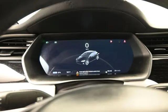 2019 Tesla Model X Standard Range