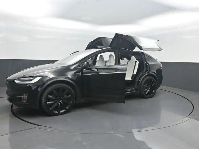 2019 Tesla Model X Standard Range