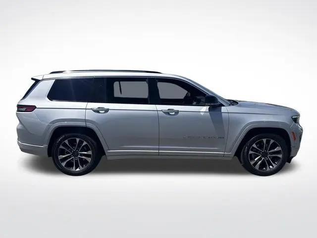 2023 Jeep Grand Cherokee L Overland 4x4