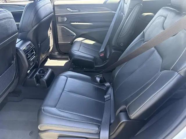 2023 Jeep Grand Cherokee L Overland 4x4