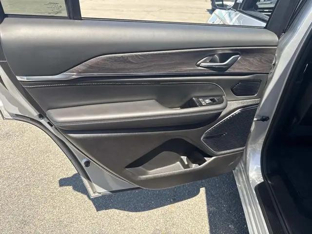 2023 Jeep Grand Cherokee L Overland 4x4