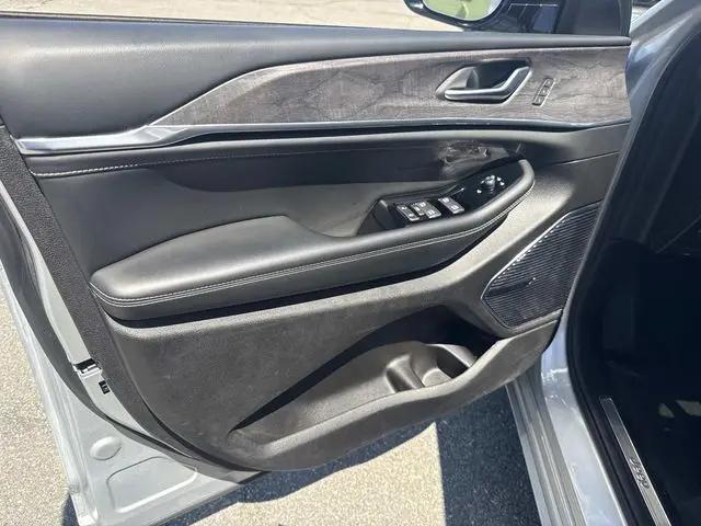 2023 Jeep Grand Cherokee L Overland 4x4