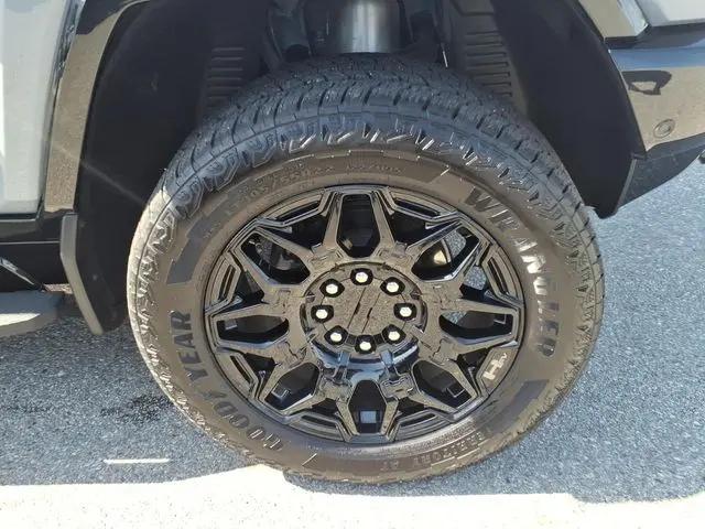 2025 GMC HUMMER EV 2X e4WD