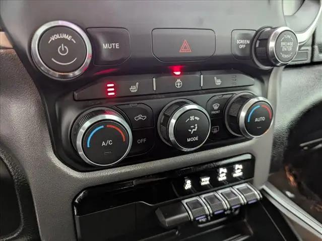 2022 Ram 1500 Big Horn Crew Cab 4x4 5'7" Box