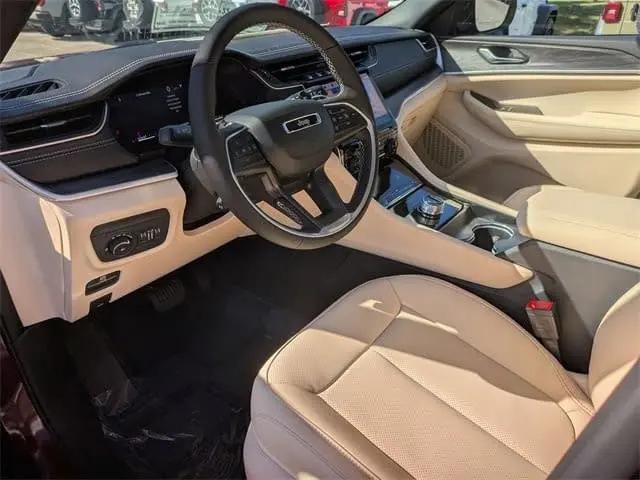 2025 Jeep Grand Cherokee Limited 4x2