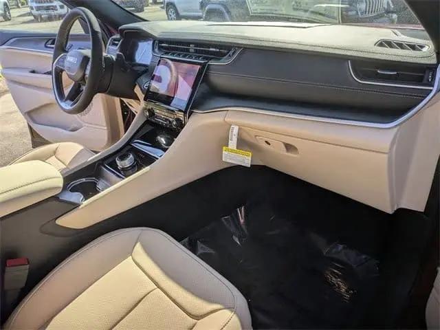 2025 Jeep Grand Cherokee Limited 4x2