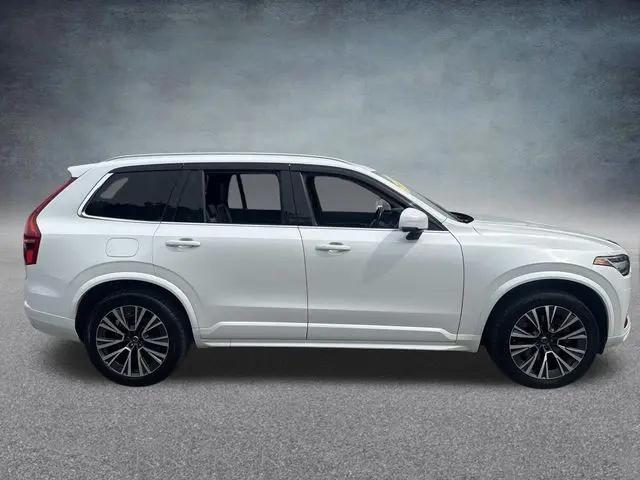 2020 Volvo XC90 T6 Momentum 7 Passenger