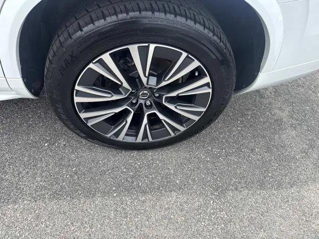 2020 Volvo XC90 T6 Momentum 7 Passenger