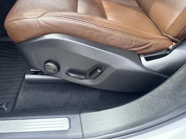 2020 Volvo XC90 T6 Momentum 7 Passenger