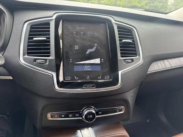 2020 Volvo XC90 T6 Momentum 7 Passenger