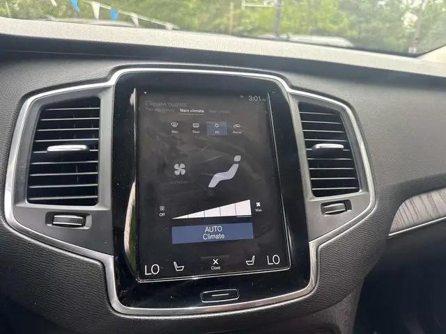 2020 Volvo XC90 T6 Momentum 7 Passenger