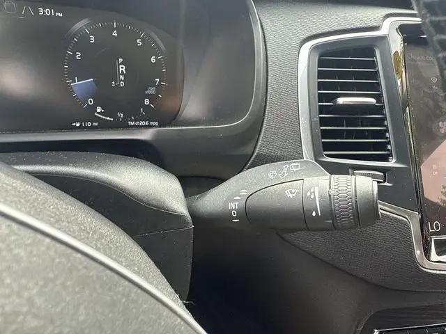 2020 Volvo XC90 T6 Momentum 7 Passenger