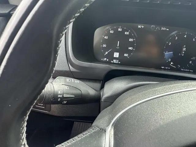 2020 Volvo XC90 T6 Momentum 7 Passenger