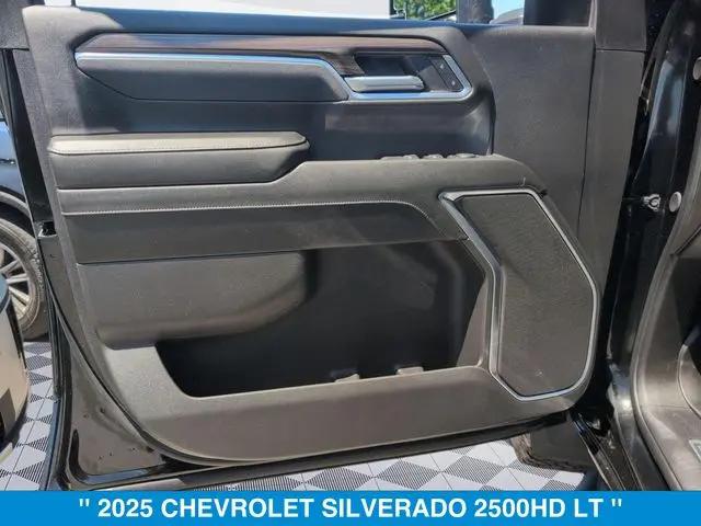 2025 Chevrolet Silverado 2500HD 4WD Crew Cab Standard Bed LT