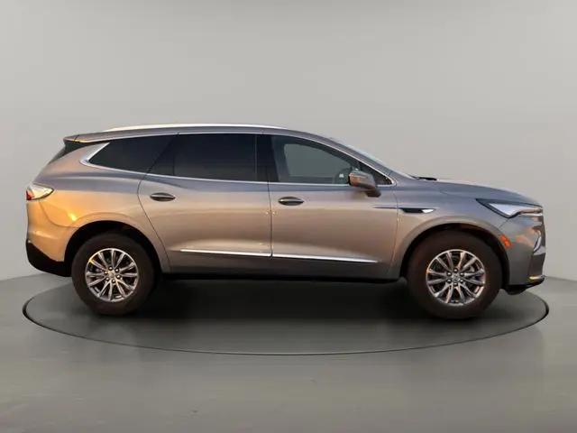 2023 Buick Enclave Essence FWD