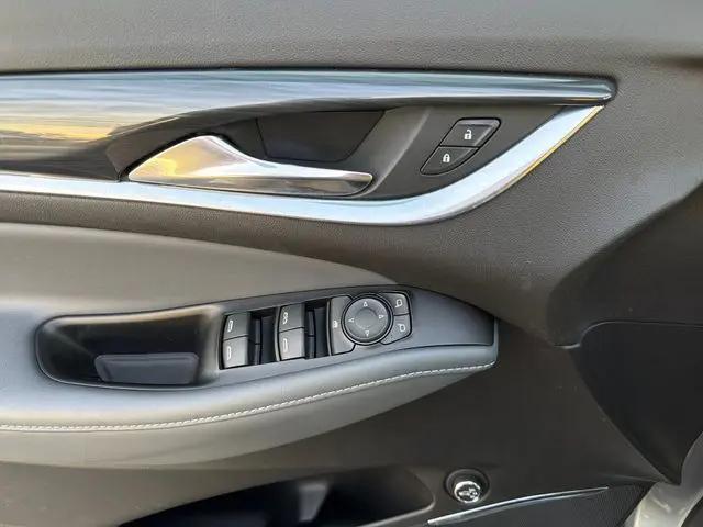 2023 Buick Enclave Essence FWD