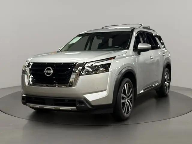 2025 Nissan Pathfinder Platinum FWD