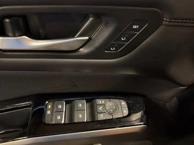 2025 Nissan Pathfinder Platinum FWD