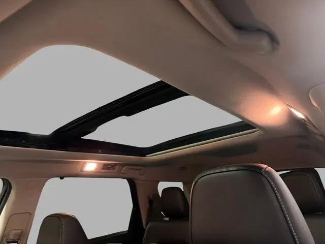2025 Nissan Pathfinder Platinum FWD