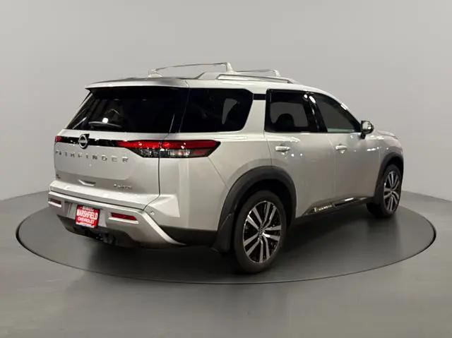 2025 Nissan Pathfinder Platinum FWD