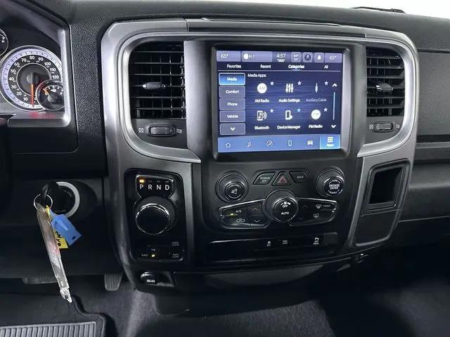 2024 Ram 1500 Classic Warlock Quad Cab 4x4 6'4" Box
