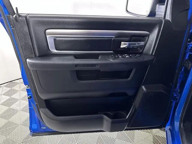2024 Ram 1500 Classic Warlock Quad Cab 4x4 6'4" Box