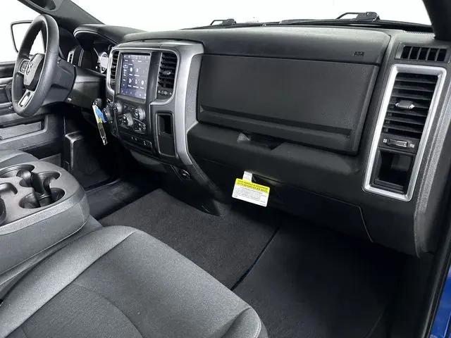 2024 Ram 1500 Classic Warlock Quad Cab 4x4 6'4" Box