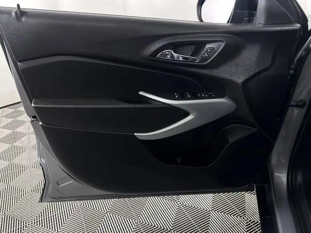 2024 Chevrolet Trax FWD SP