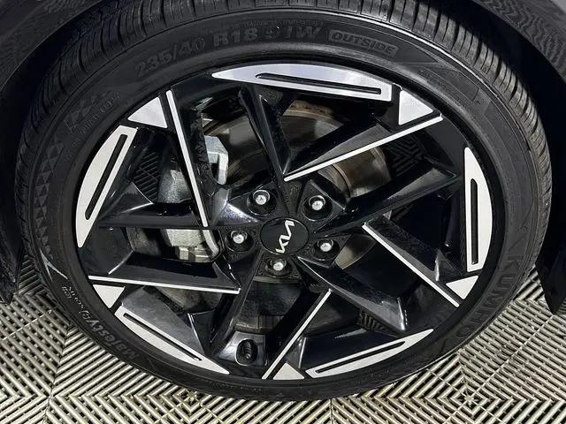 2025 Kia K4 GT-Line