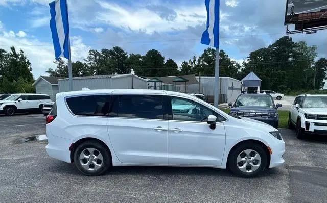 2017 Chrysler Pacifica LX