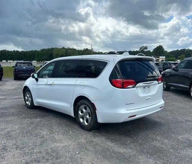 2017 Chrysler Pacifica LX