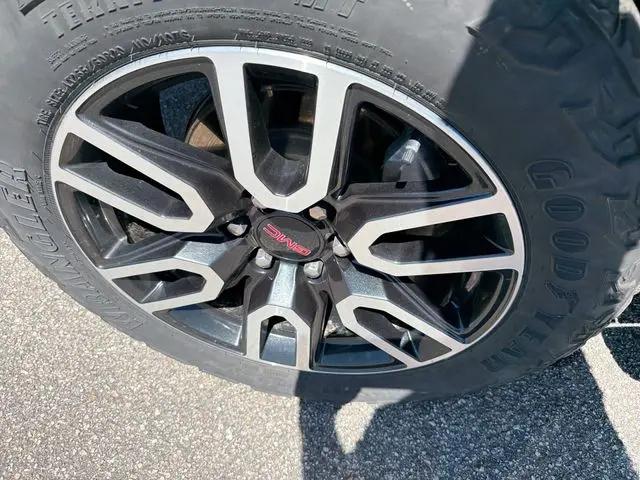2024 GMC Sierra 1500 4WD Crew Cab Short Box AT4