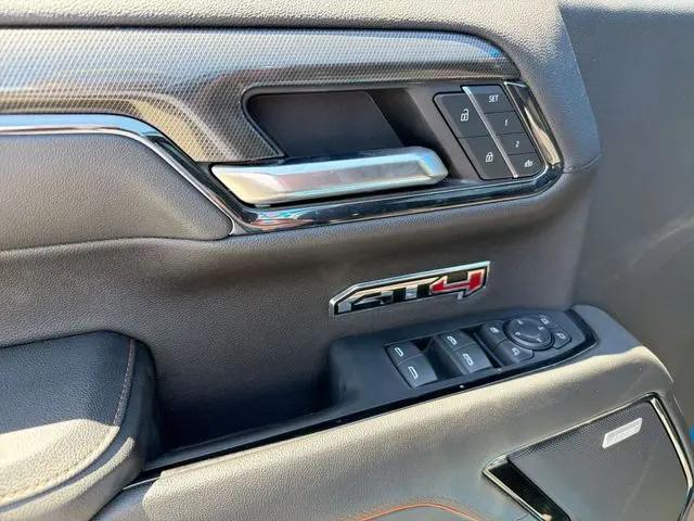2024 GMC Sierra 1500 4WD Crew Cab Short Box AT4