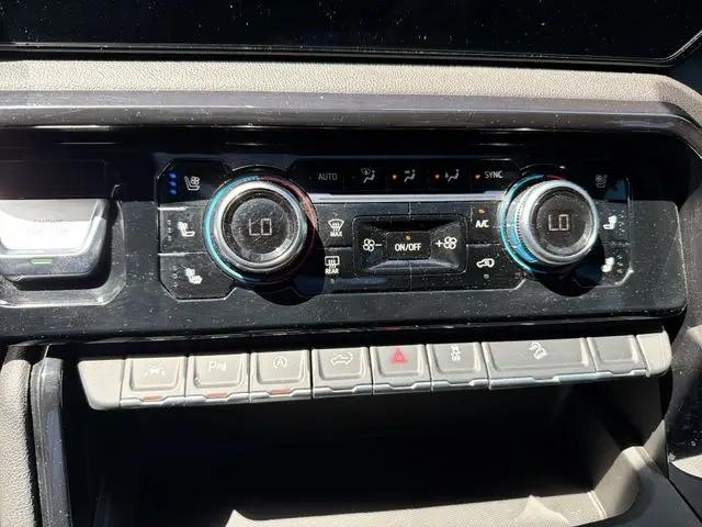 2024 GMC Sierra 1500 4WD Crew Cab Short Box AT4