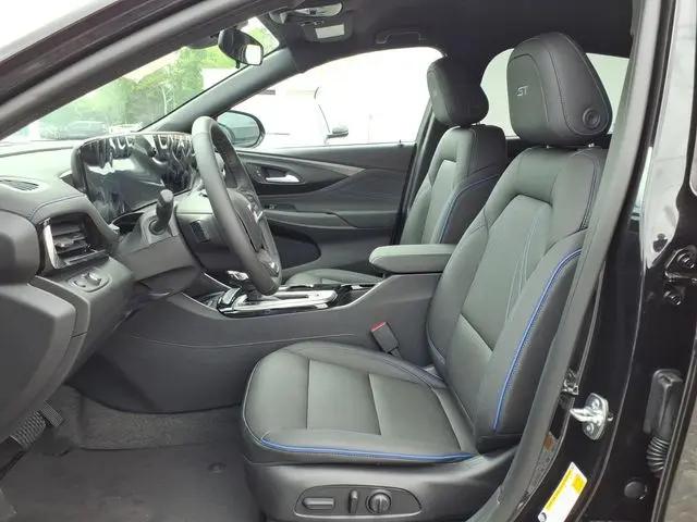 2026 Buick NV Sport Touring FWD