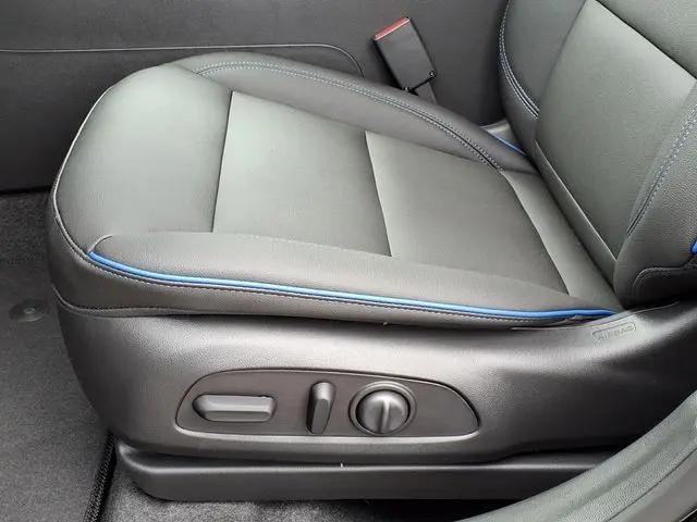 2026 Buick NV Sport Touring FWD