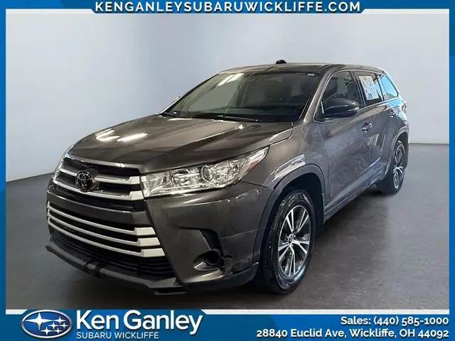 2017 Toyota Highlander LE for sale in Wickliffe, OH
