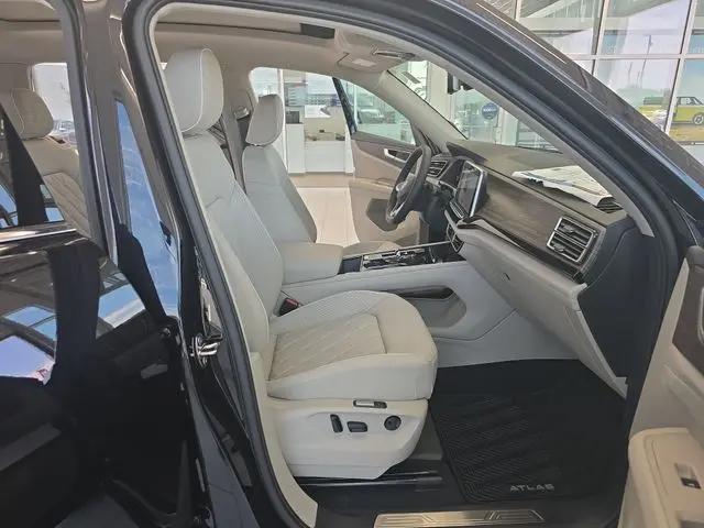 2026 Volkswagen Atlas SEL Premium R-Line