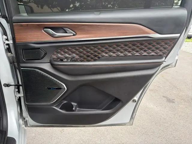 2023 Jeep Grand Cherokee L Summit 4x4