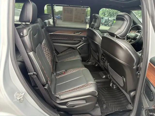 2023 Jeep Grand Cherokee L Summit 4x4
