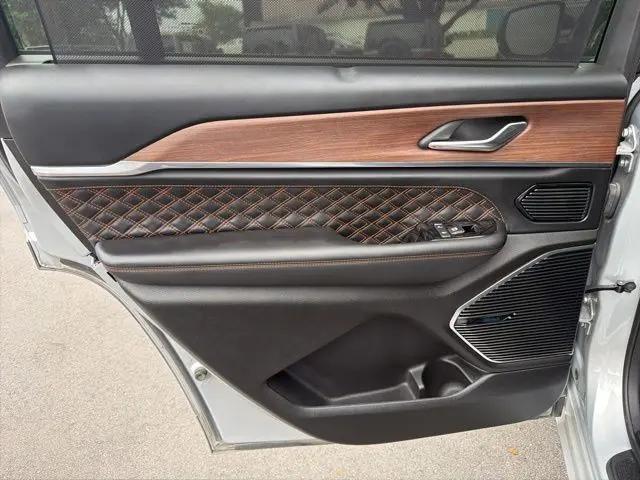 2023 Jeep Grand Cherokee L Summit 4x4