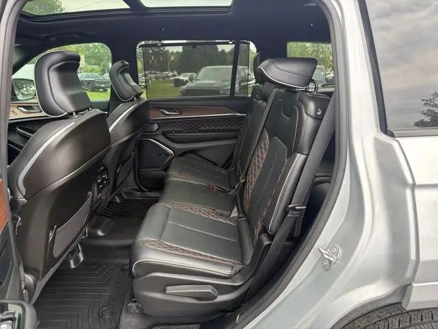 2023 Jeep Grand Cherokee L Summit 4x4