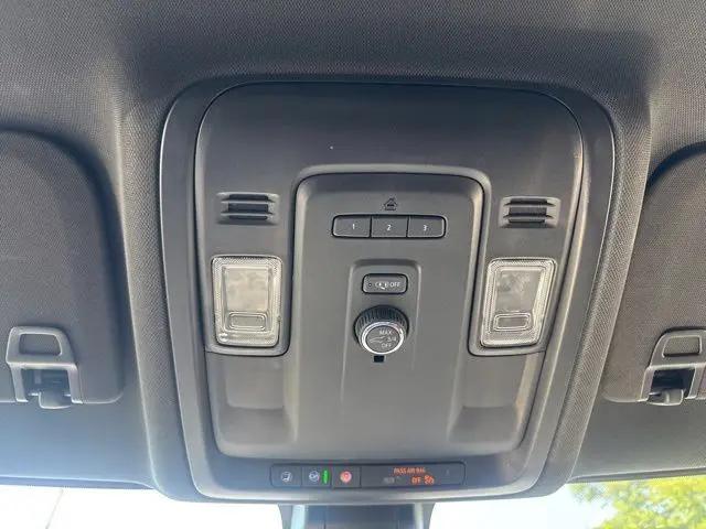2021 Chevrolet Suburban 2WD LT