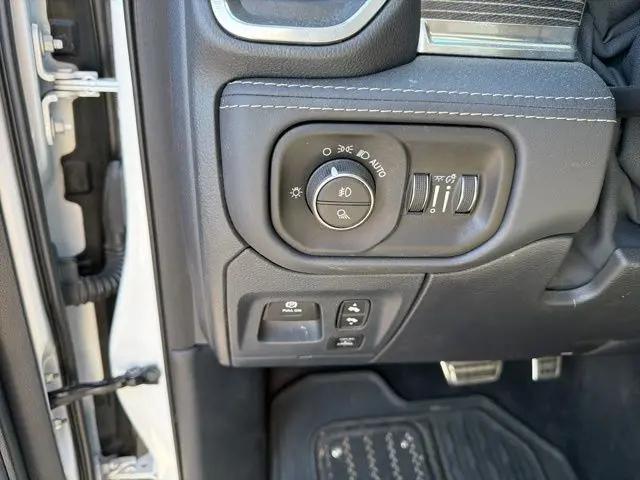 2022 Ram 1500 Limited Crew Cab 4x4 5'7" Box