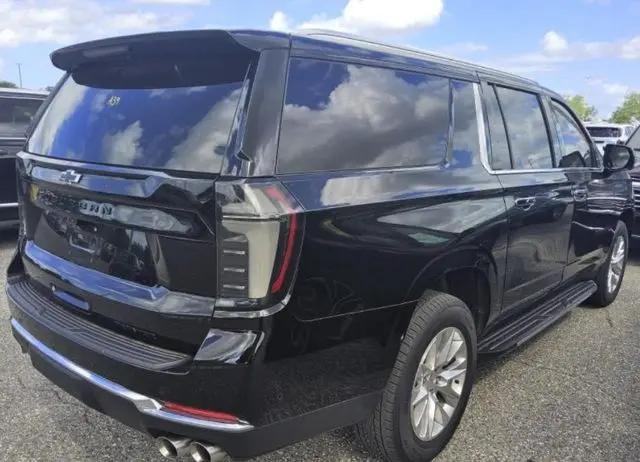 2025 Chevrolet Suburban 4WD Premier