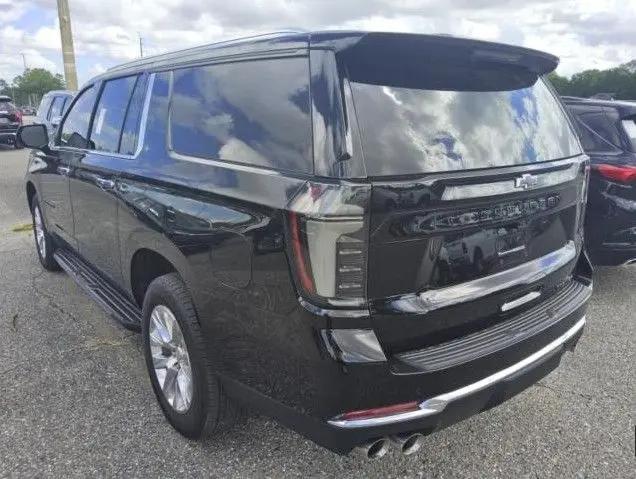 2025 Chevrolet Suburban 4WD Premier