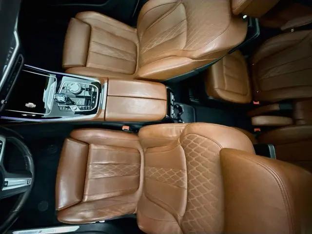 2020 BMW X7 M50i